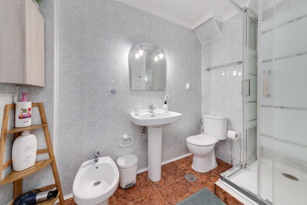 Comfortable Apartment With Wi-Fi Alicante Exterior photo